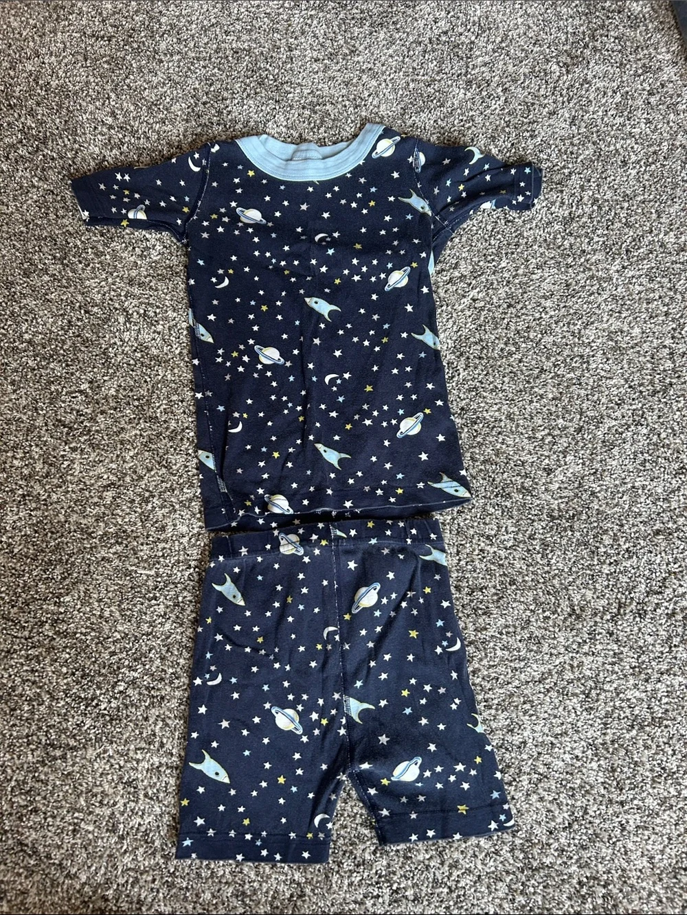 Hanna Andersson Navy Rocket & Planet Pajama Set with Light Blue Trim